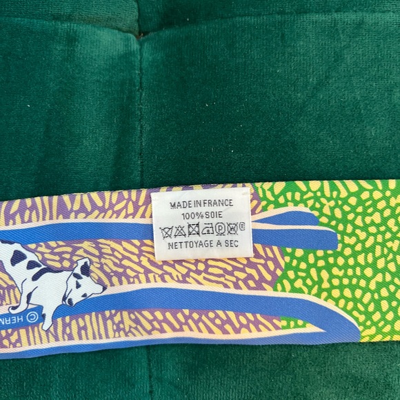 NWOT Hermès En Liberté ! Twilly in Jaune Vif / Bleu / Rouge - Picture 9 of 16